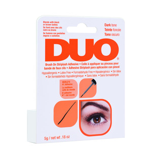 DUO Клей для накладных ресниц с витаминами черный с кистью / Duo Brush On Dark Adhesive 5 г